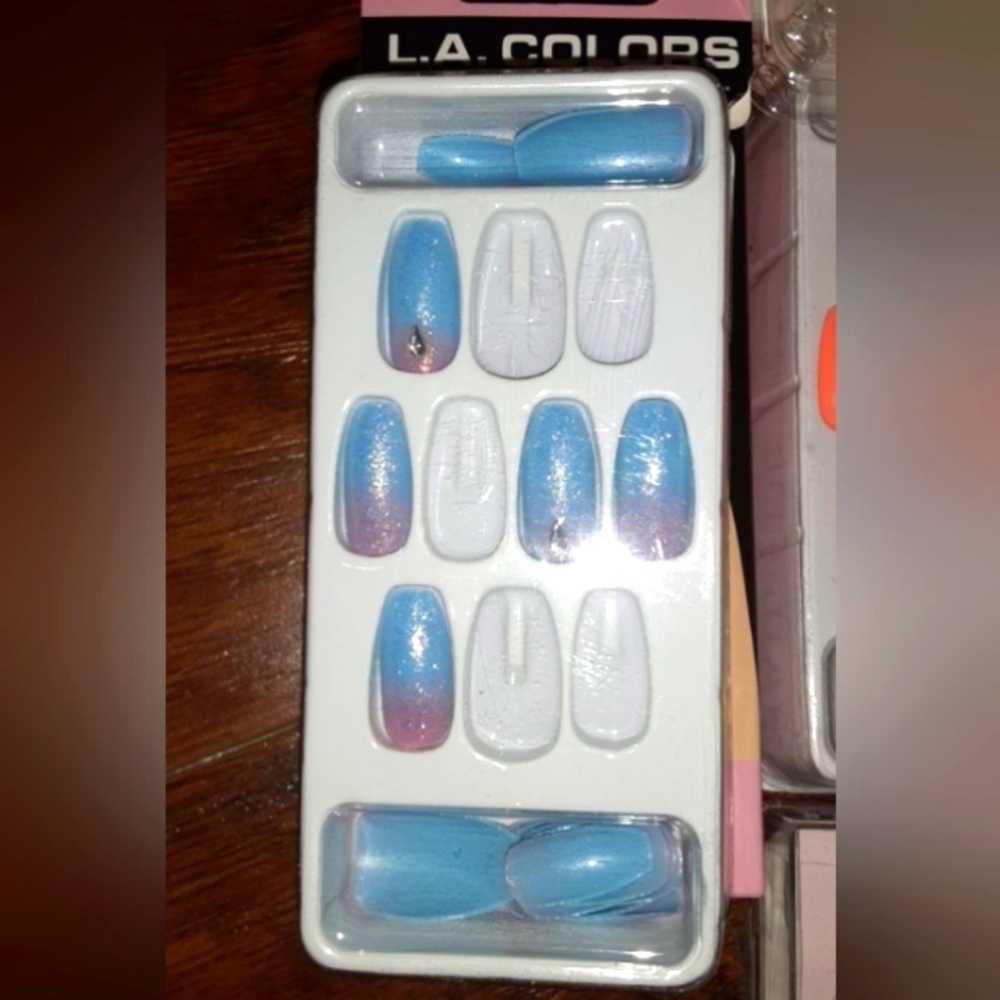 Kiss Nails - Picture 10 of 10